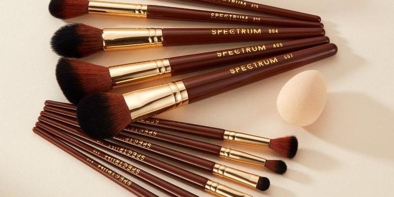 Spectrum Talks: Makeup Brushes and Tools – Spectrum Collections
