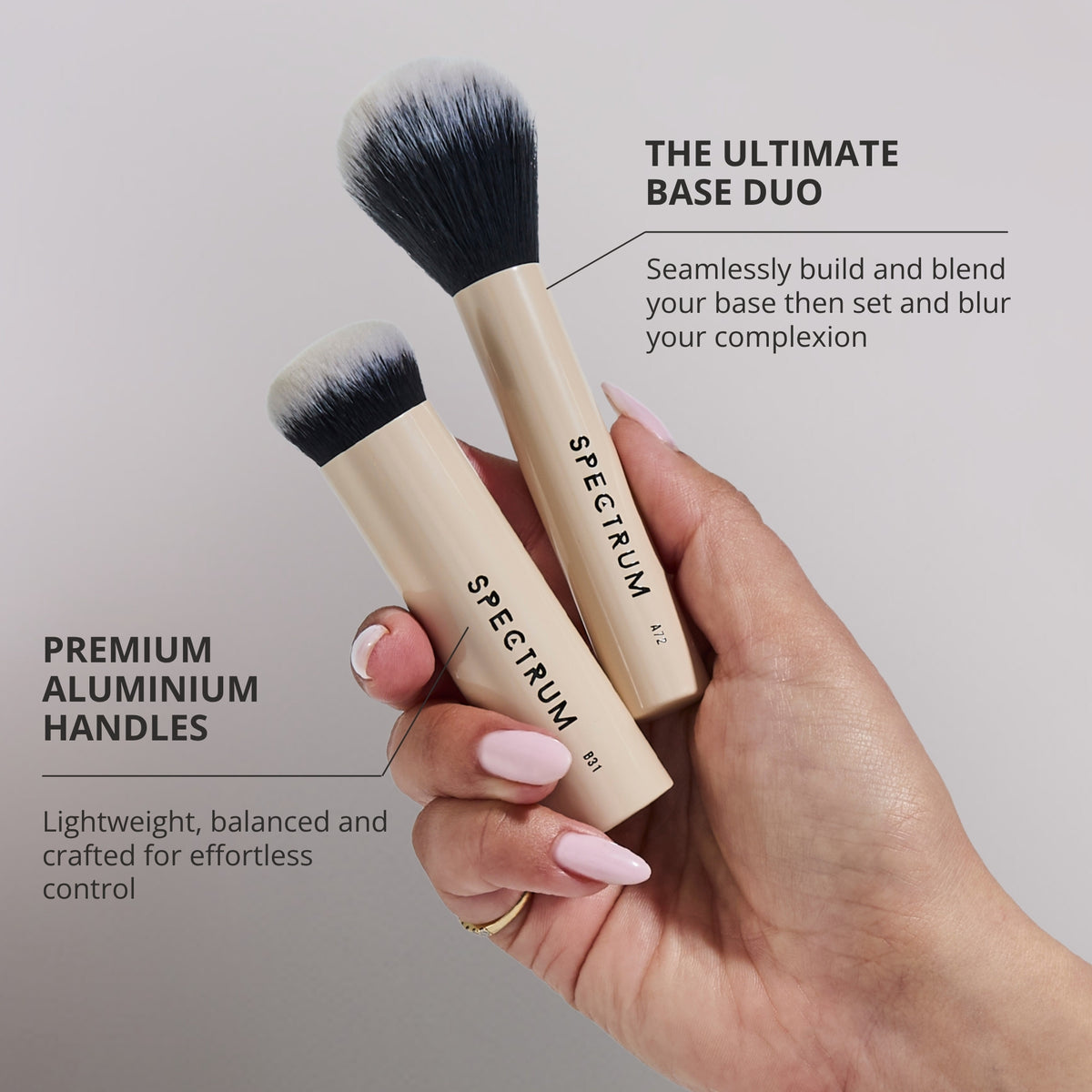 Dúo de brocha de base y polvos Luxe 'The Blur and Set'