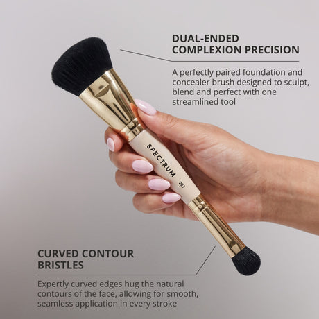 La brocha doble de base y corrector