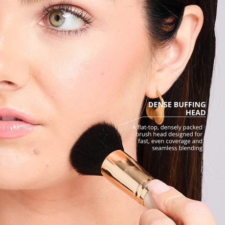 El pincel de doble punta Buff & Blend