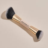 Brocha de doble punta para bronceador y base de maquillaje "The Complexion"