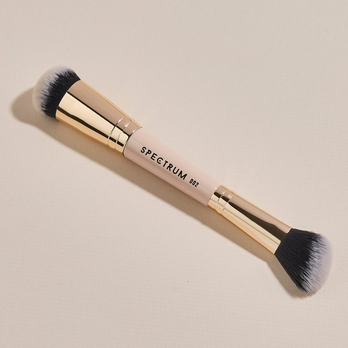 Brocha Doble para Contorno y Colorete "The Cheek"