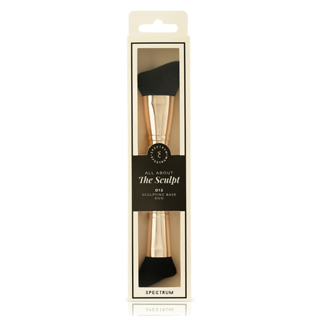 El pincel de doble punta Sculpt & Contour